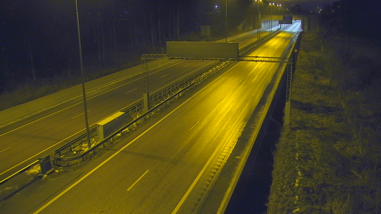 Weather Camera Image Väg 7 Fredrikshamn, Husula, bom väst, Hamina, Kymenlaakso