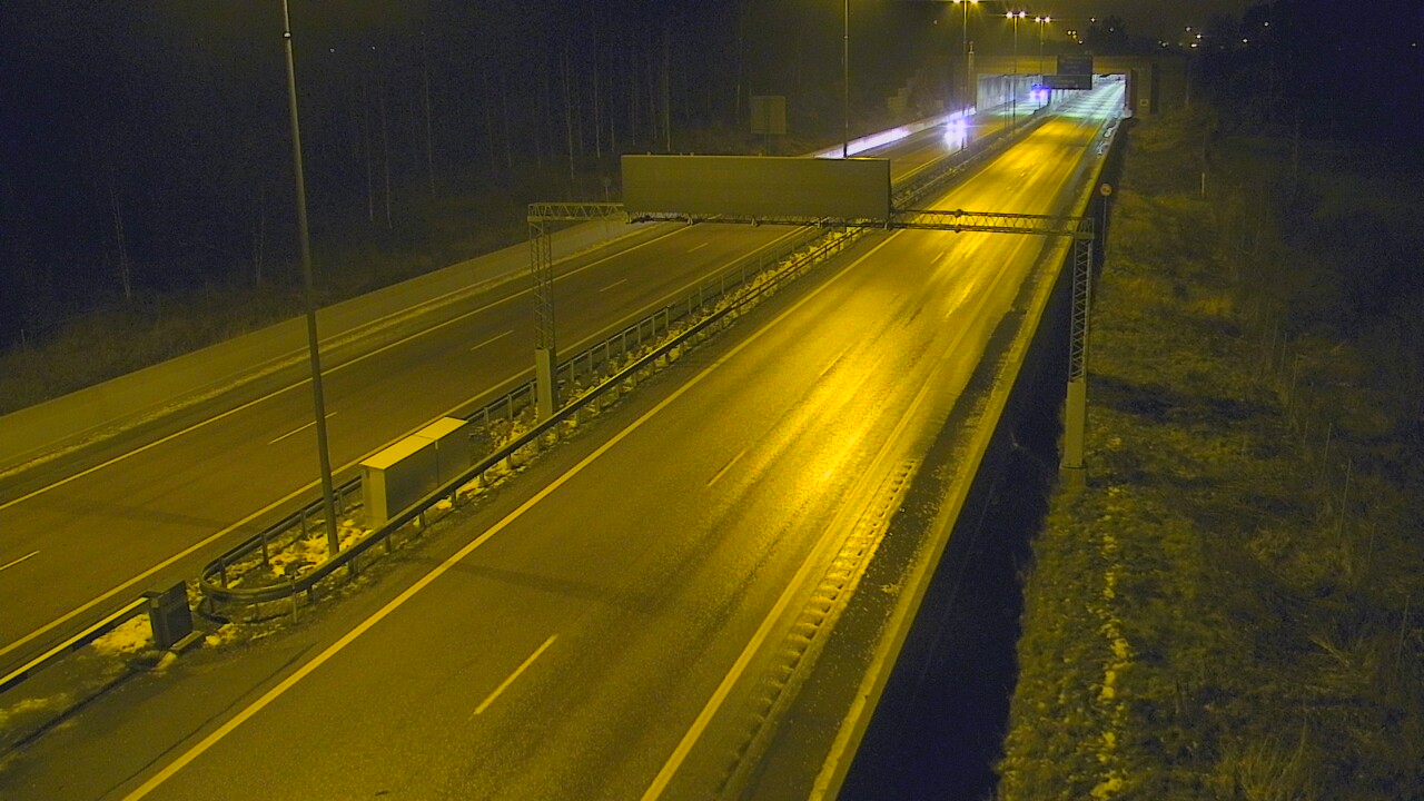 Weather Camera Image Väg 7 Fredrikshamn, Husula, bom väst, Hamina, Kymenlaakso