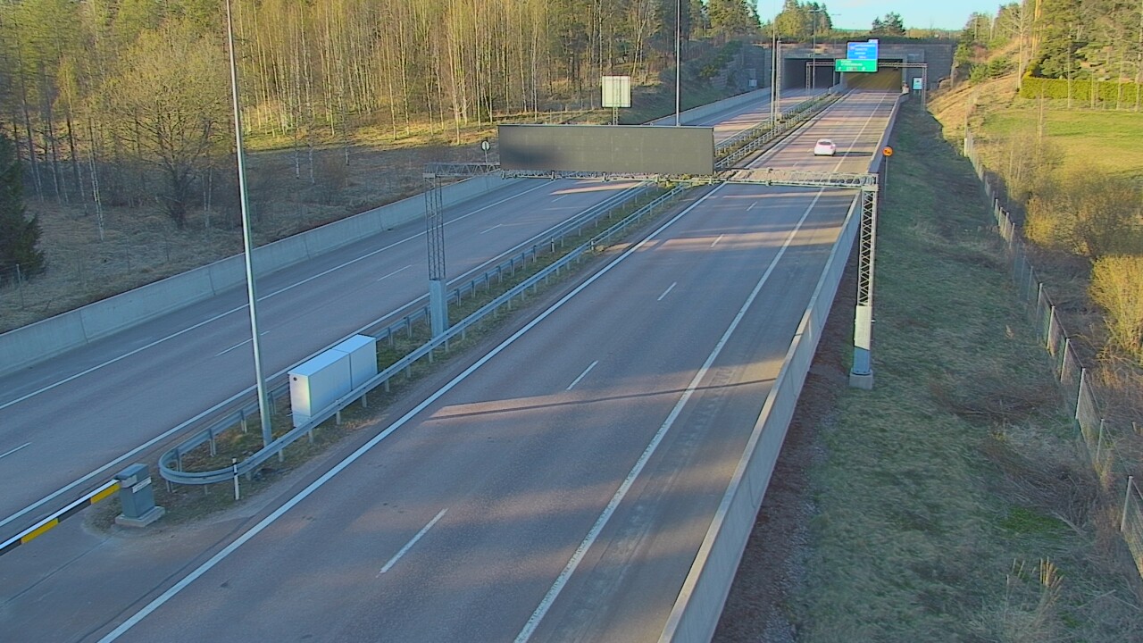 Kelikamerat Kuva Tie 7 Hamina, Husula, puomi länsi, Hamina, Kymenlaakso