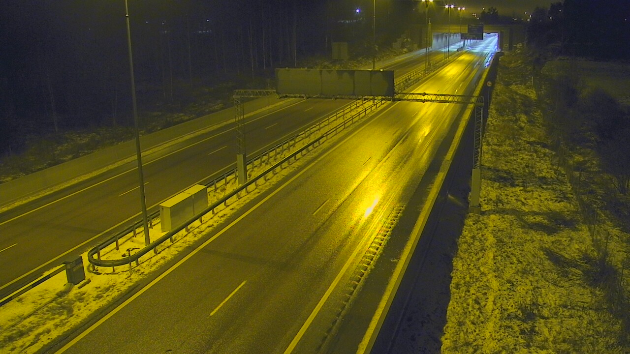 Weather Camera Image Väg 7 Fredrikshamn, Husula, bom väst, Hamina, Kymenlaakso