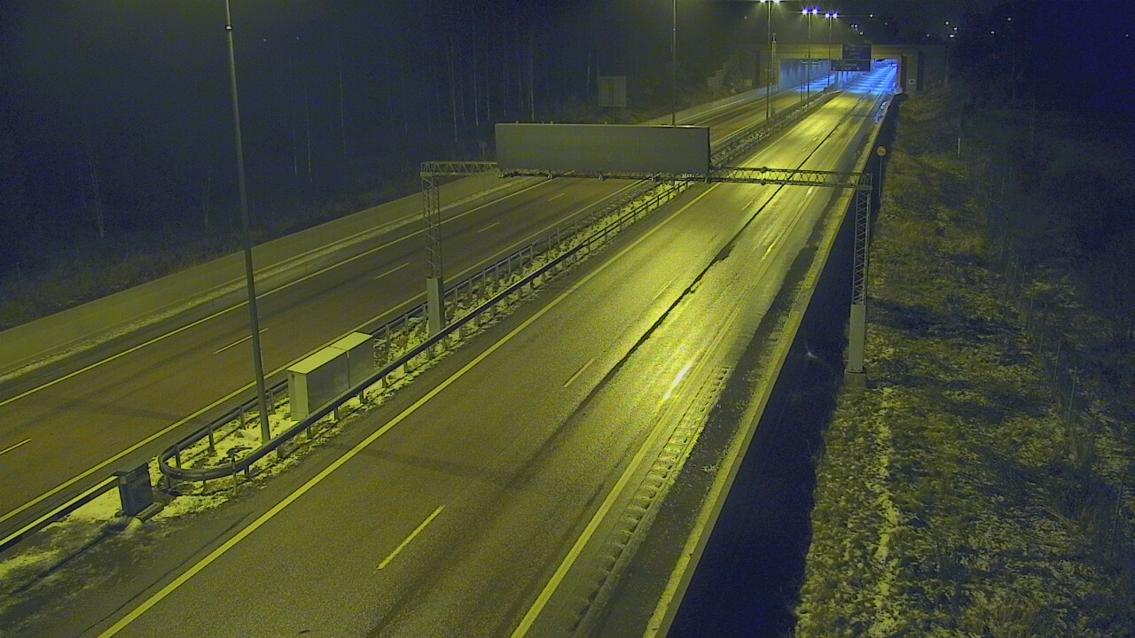 Weather Camera Image Väg 7 Fredrikshamn, Husula, bom väst, Hamina, Kymenlaakso