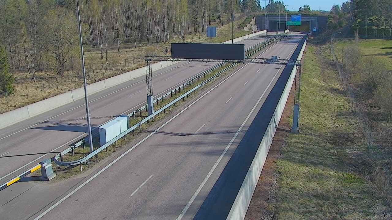 Weather Camera Image Väg 7 Fredrikshamn, Husula, bom väst, Hamina, Kymenlaakso