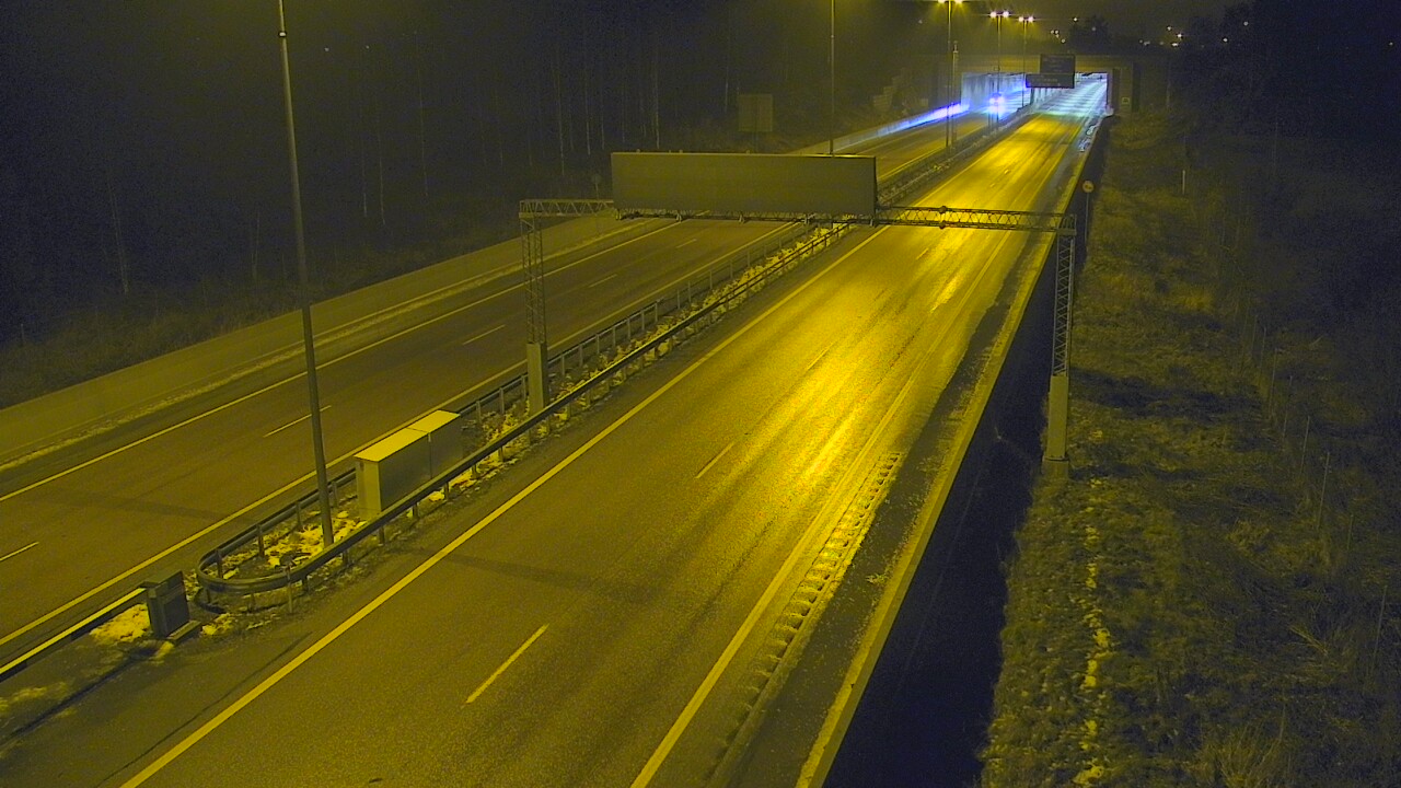 Weather Camera Image Väg 7 Fredrikshamn, Husula, bom väst, Hamina, Kymenlaakso