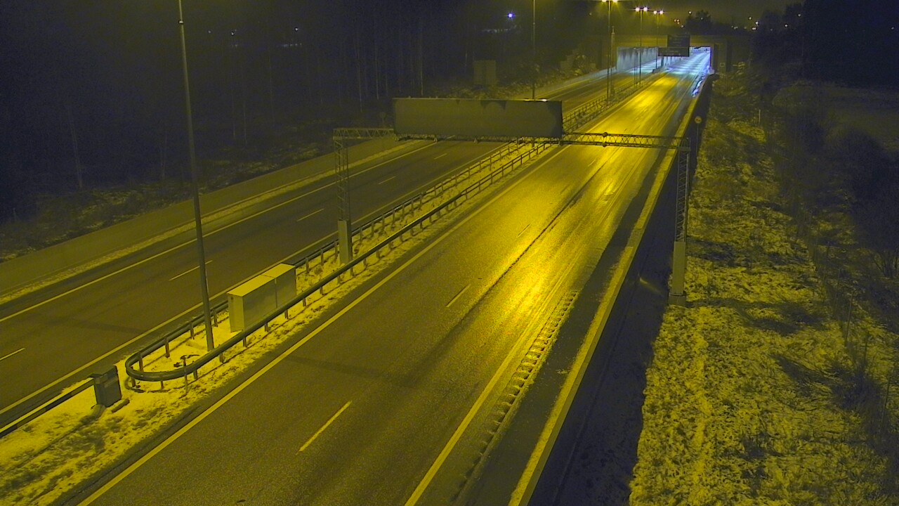 Weather Camera Image Väg 7 Fredrikshamn, Husula, bom väst, Hamina, Kymenlaakso