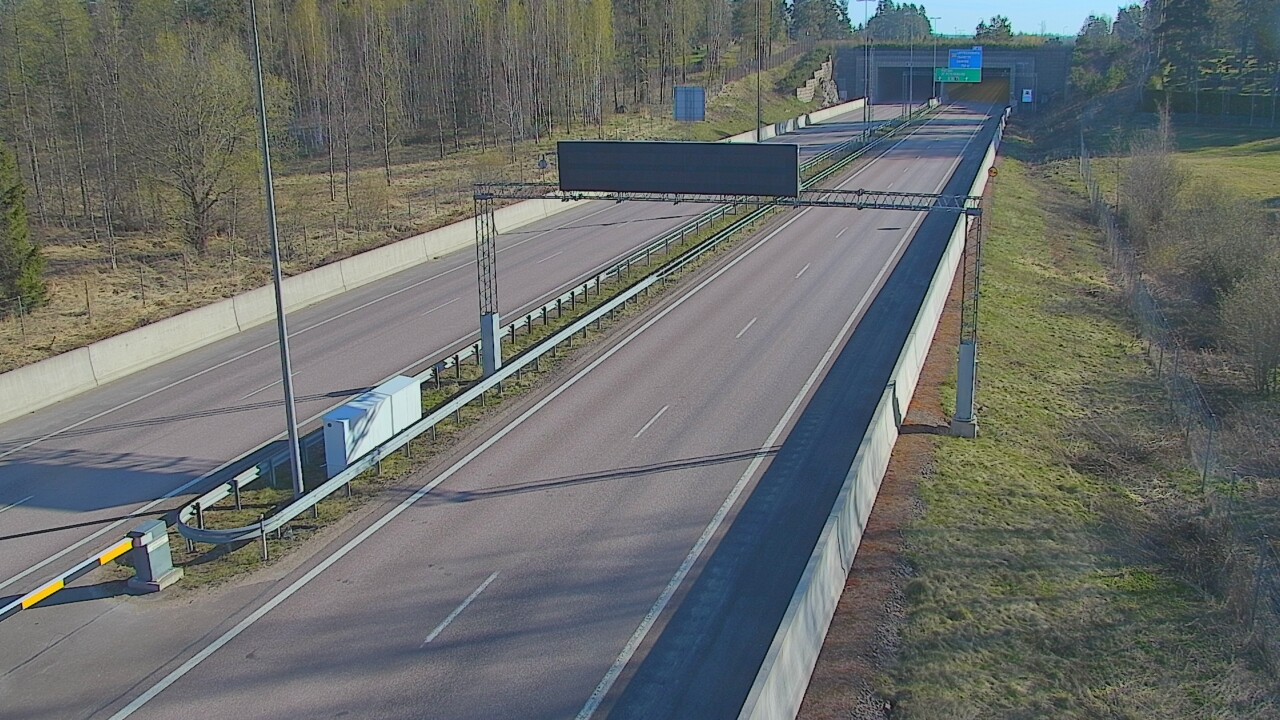 Weather Camera Image Väg 7 Fredrikshamn, Husula, bom väst, Hamina, Kymenlaakso