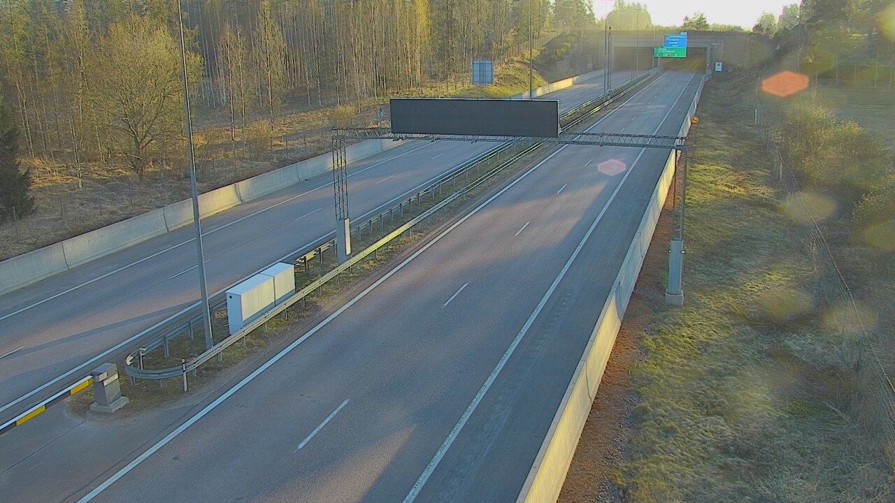 Kelikamerat Kuva Tie 7 Hamina, Husula, puomi länsi, Hamina, Kymenlaakso
