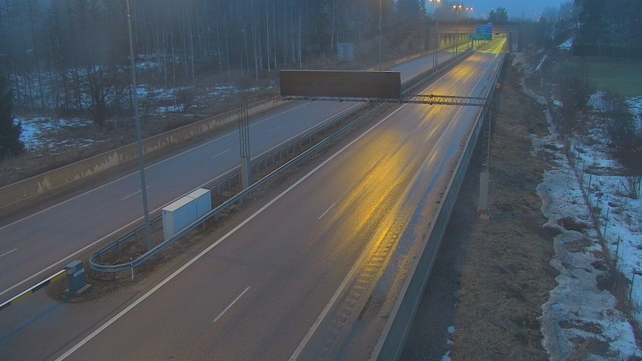 Kelikamerat Kuva Tie 7 Hamina, Husula, puomi länsi, Hamina, Kymenlaakso