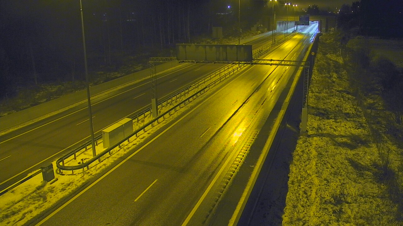 Weather Camera Image Väg 7 Fredrikshamn, Husula, bom väst, Hamina, Kymenlaakso