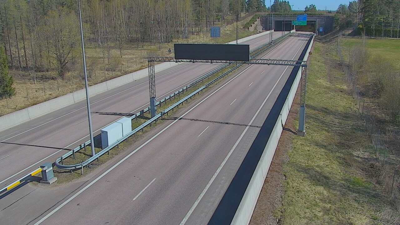 Weather Camera Image Väg 7 Fredrikshamn, Husula, bom väst, Hamina, Kymenlaakso