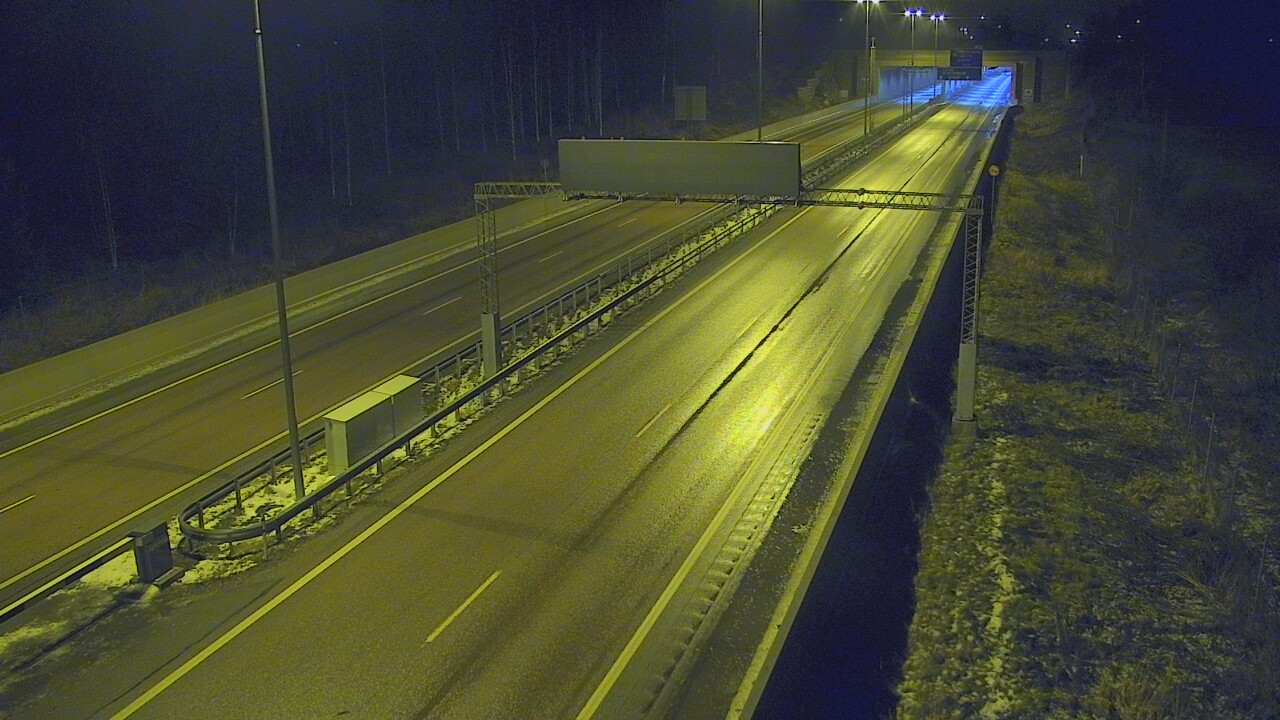 Weather Camera Image Väg 7 Fredrikshamn, Husula, bom väst, Hamina, Kymenlaakso