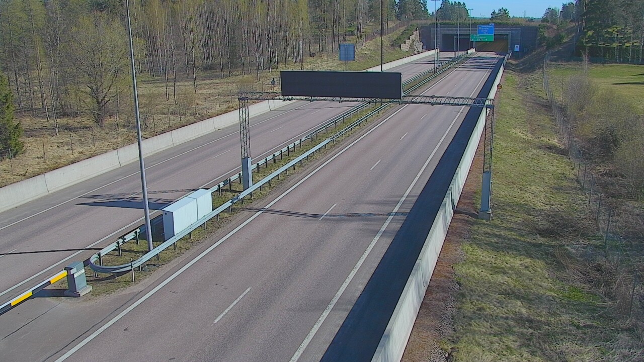 Weather Camera Image Väg 7 Fredrikshamn, Husula, bom väst, Hamina, Kymenlaakso