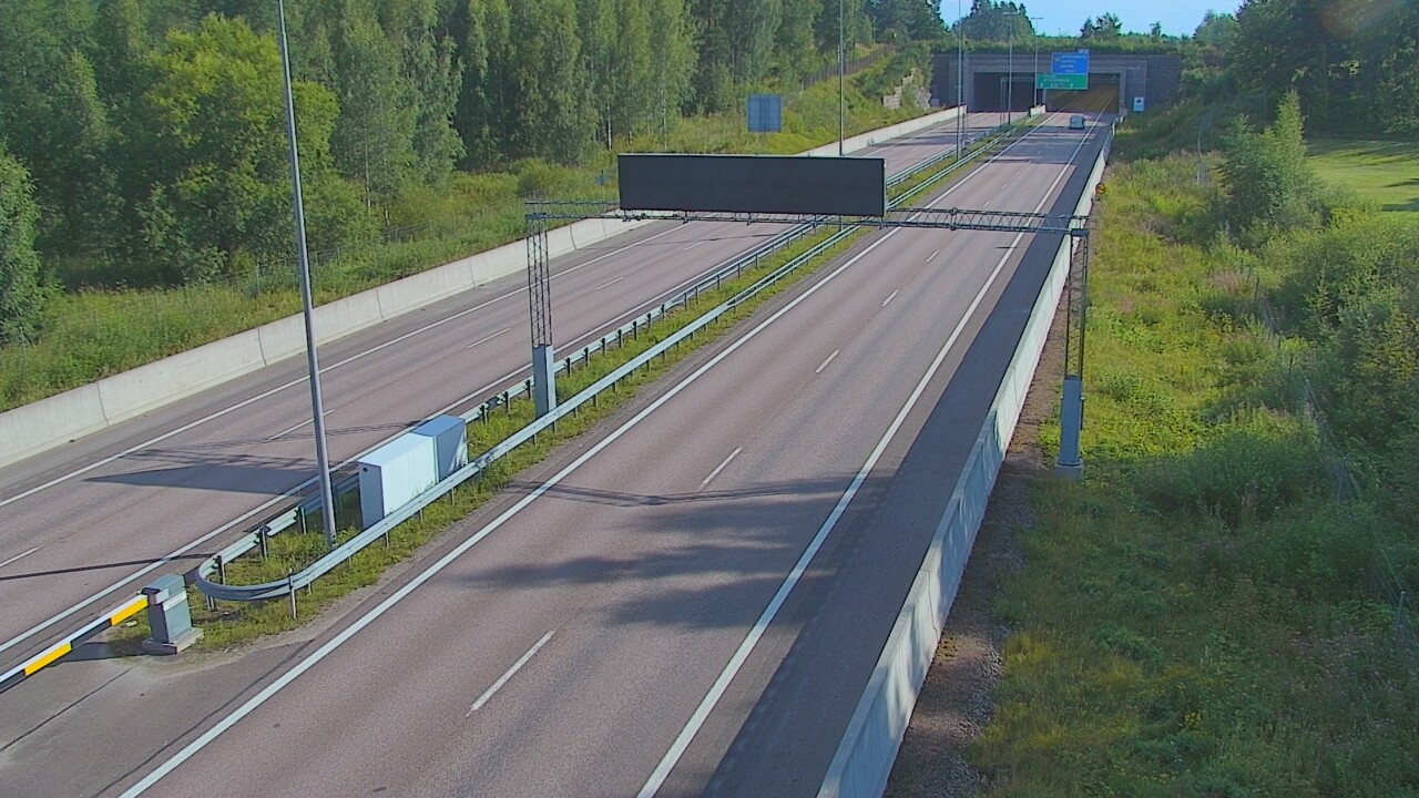 Weather Camera Image Väg 7 Fredrikshamn, Husula, bom väst, Hamina, Kymenlaakso