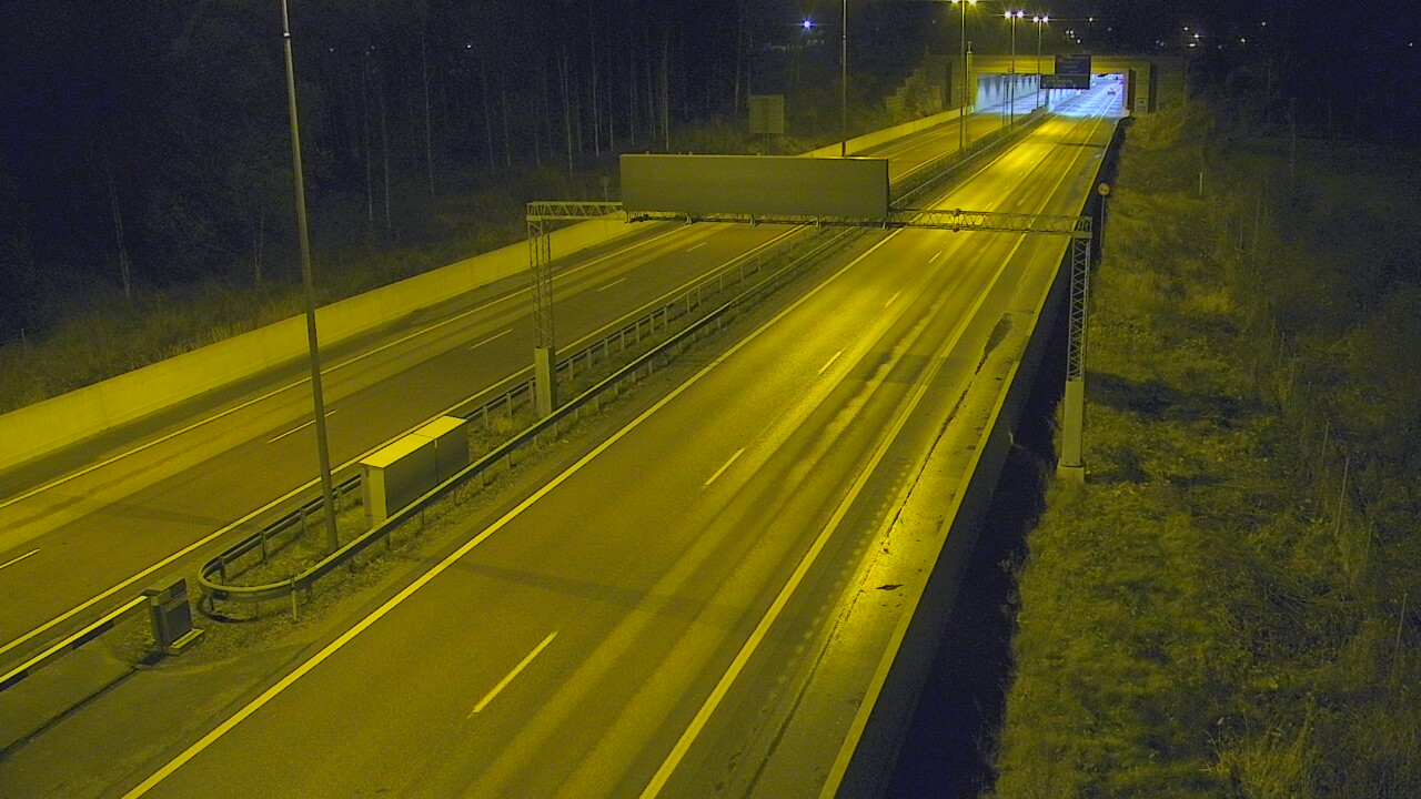 Weather Camera Image Väg 7 Fredrikshamn, Husula, bom väst, Hamina, Kymenlaakso