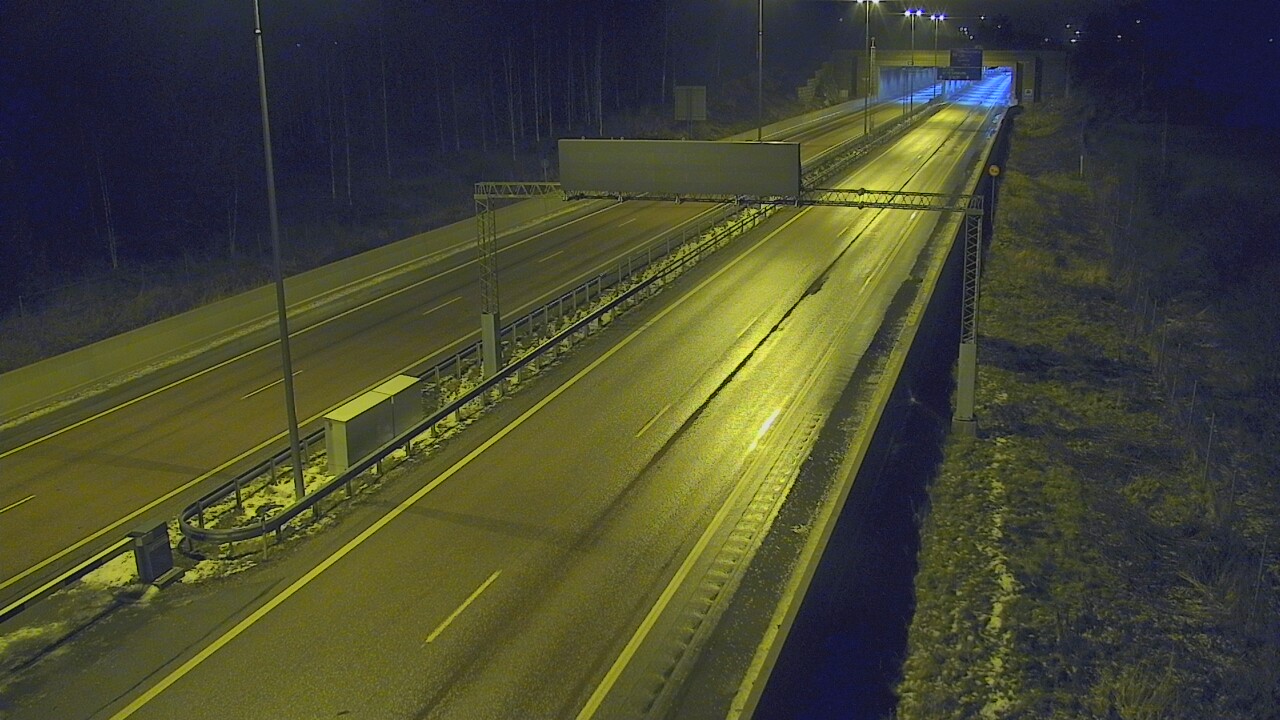 Weather Camera Image Väg 7 Fredrikshamn, Husula, bom väst, Hamina, Kymenlaakso