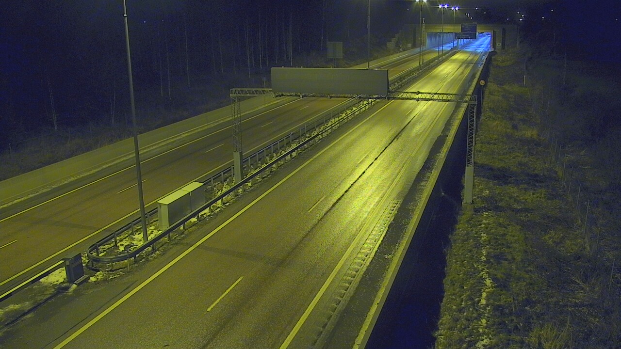 Weather Camera Image Väg 7 Fredrikshamn, Husula, bom väst, Hamina, Kymenlaakso