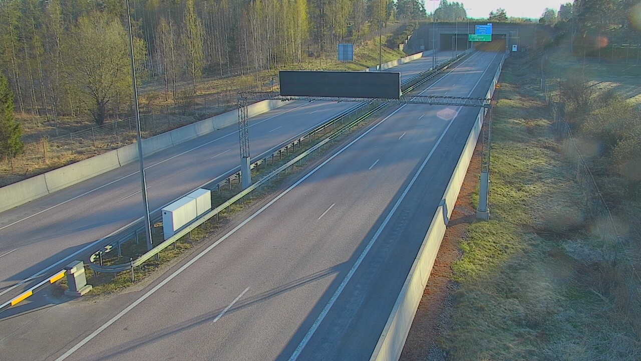 Weather Camera Image Väg 7 Fredrikshamn, Husula, bom väst, Hamina, Kymenlaakso