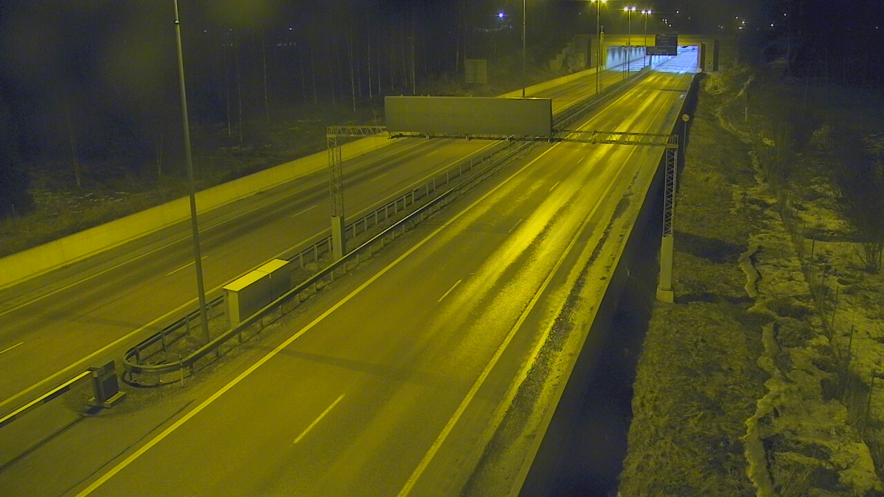 Kelikamerat Kuva Tie 7 Hamina, Husula, puomi länsi, Hamina, Kymenlaakso