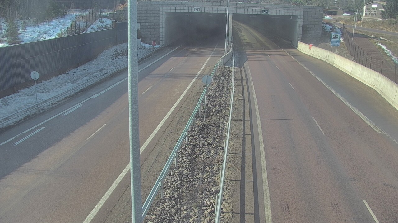 Weather Camera Image Väg 7 Fredrikshamn, Husula, bom öst, Hamina, Kymenlaakso