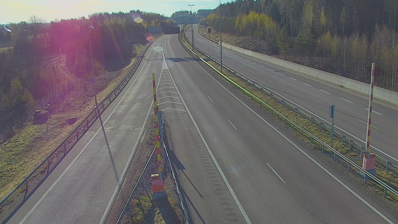Weather Camera Image Road 7 Hamina Husula east, Hamina, Kymenlaakso
