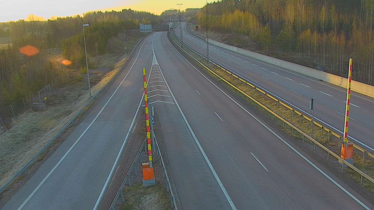 Weather Camera Image Road 7 Hamina Husula east, Hamina, Kymenlaakso
