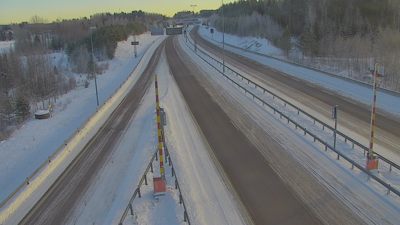Weather Camera Image Väg 7 Fredrikshamn Husula öst, Hamina, Kymenlaakso