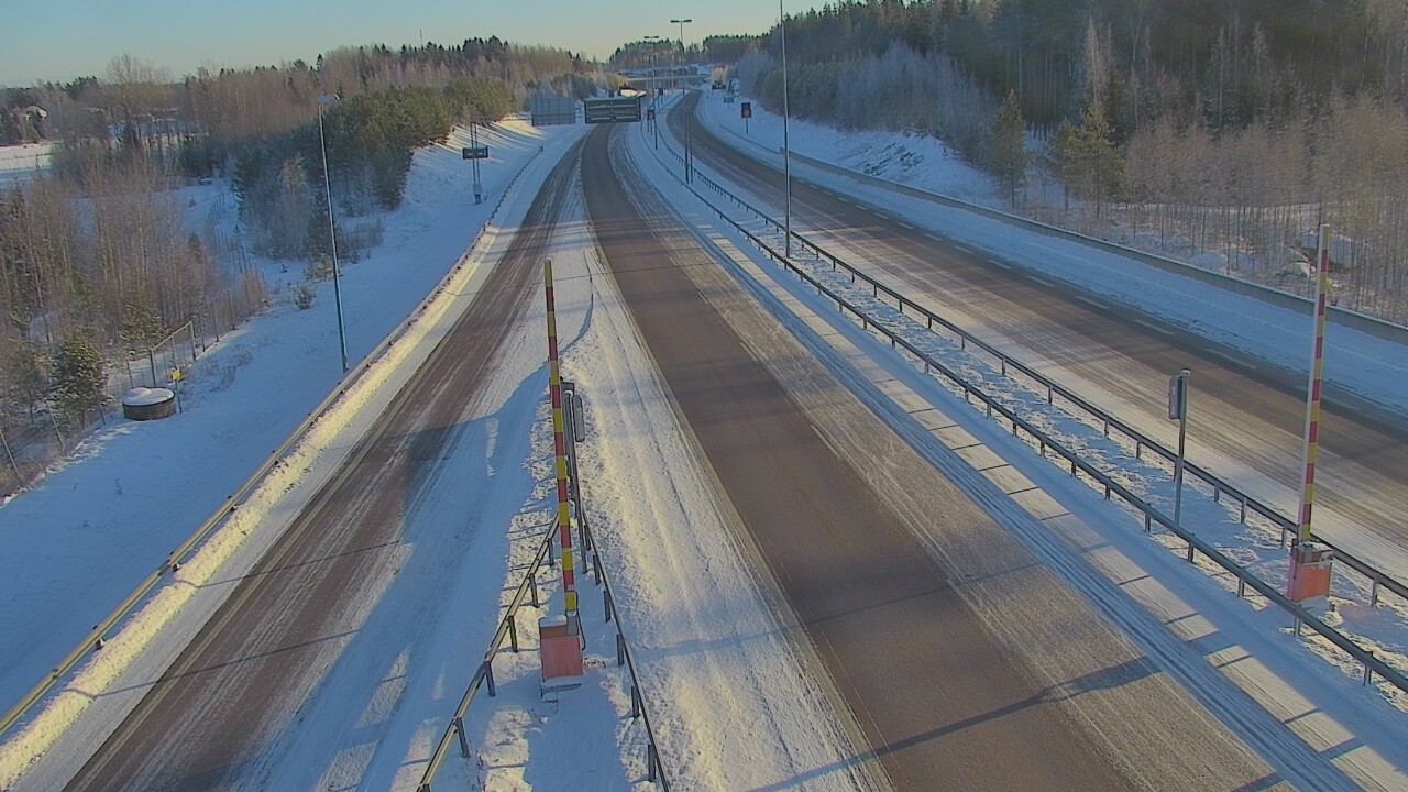 Weather Camera Image Väg 7 Fredrikshamn Husula öst, Hamina, Kymenlaakso