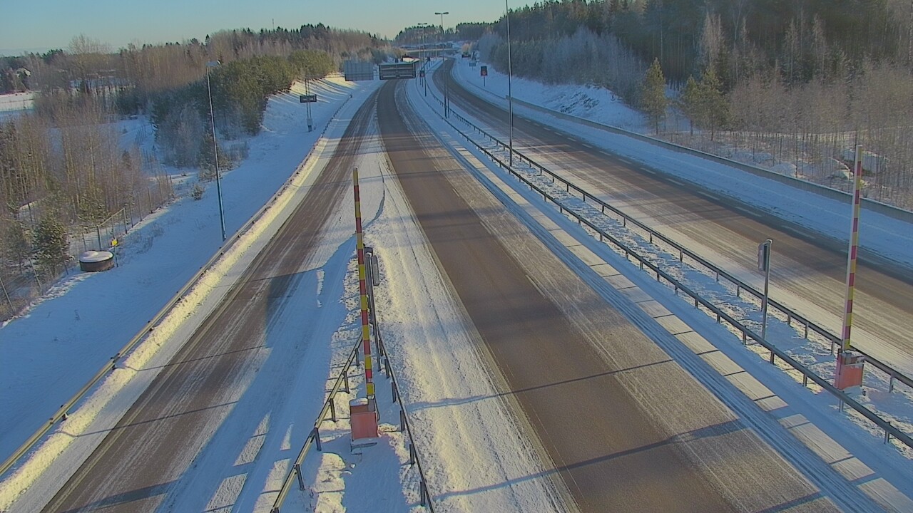 Weather Camera Image Väg 7 Fredrikshamn Husula öst, Hamina, Kymenlaakso