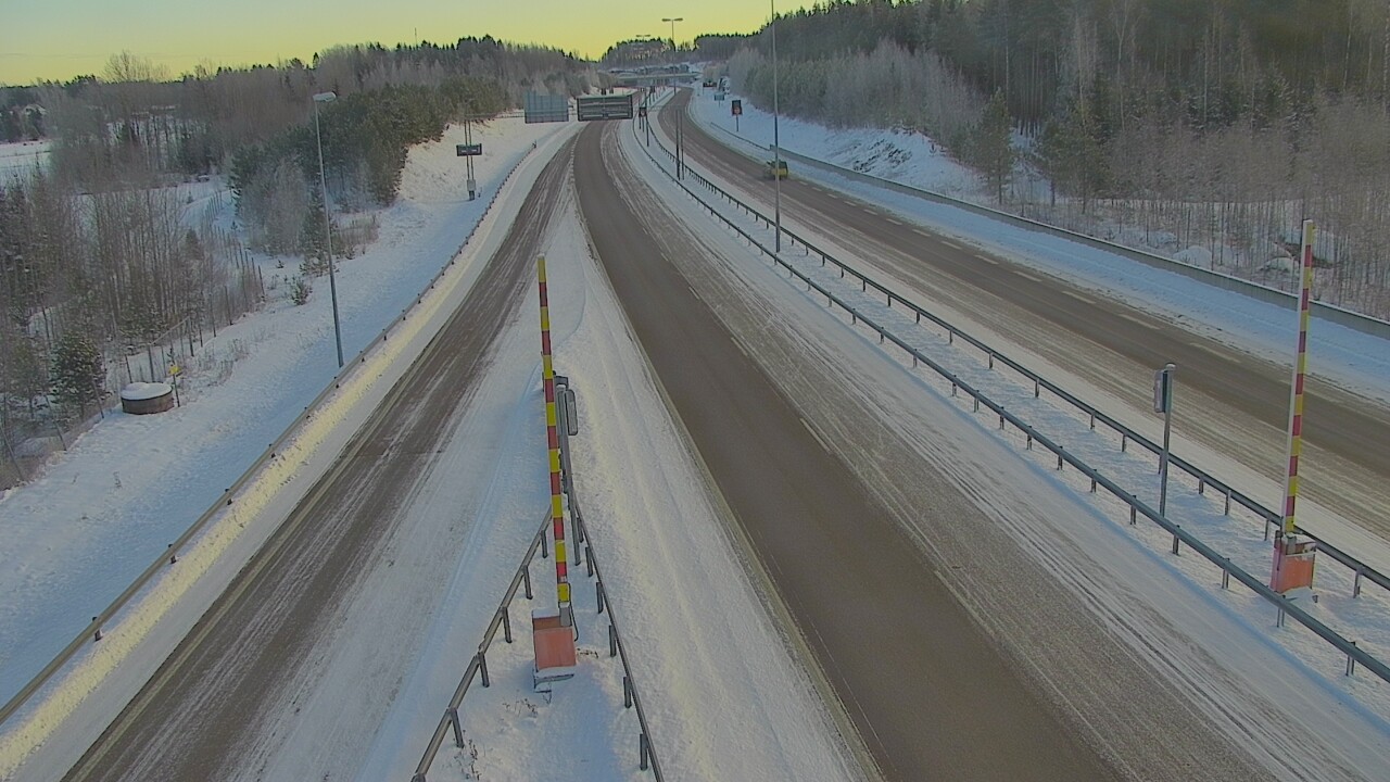 Weather Camera Image Väg 7 Fredrikshamn Husula öst, Hamina, Kymenlaakso
