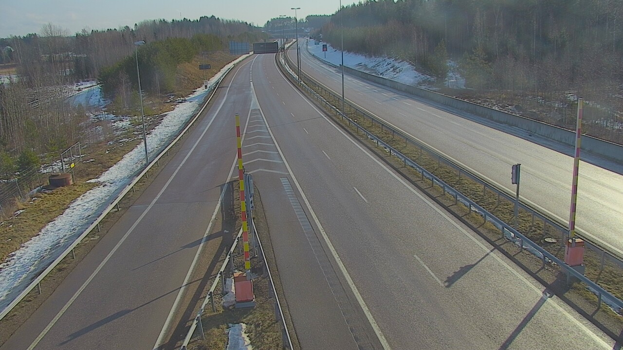 Weather Camera Image Väg 7 Fredrikshamn Husula öst, Hamina, Kymenlaakso