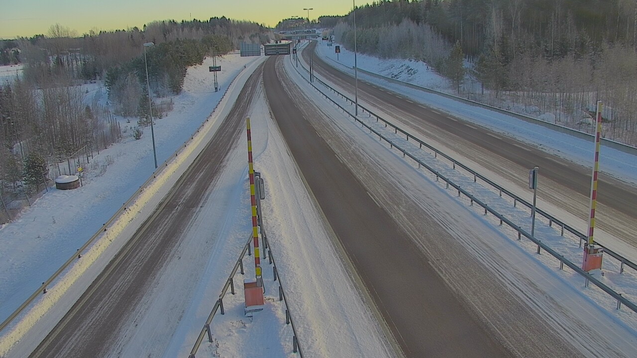Weather Camera Image Väg 7 Fredrikshamn Husula öst, Hamina, Kymenlaakso