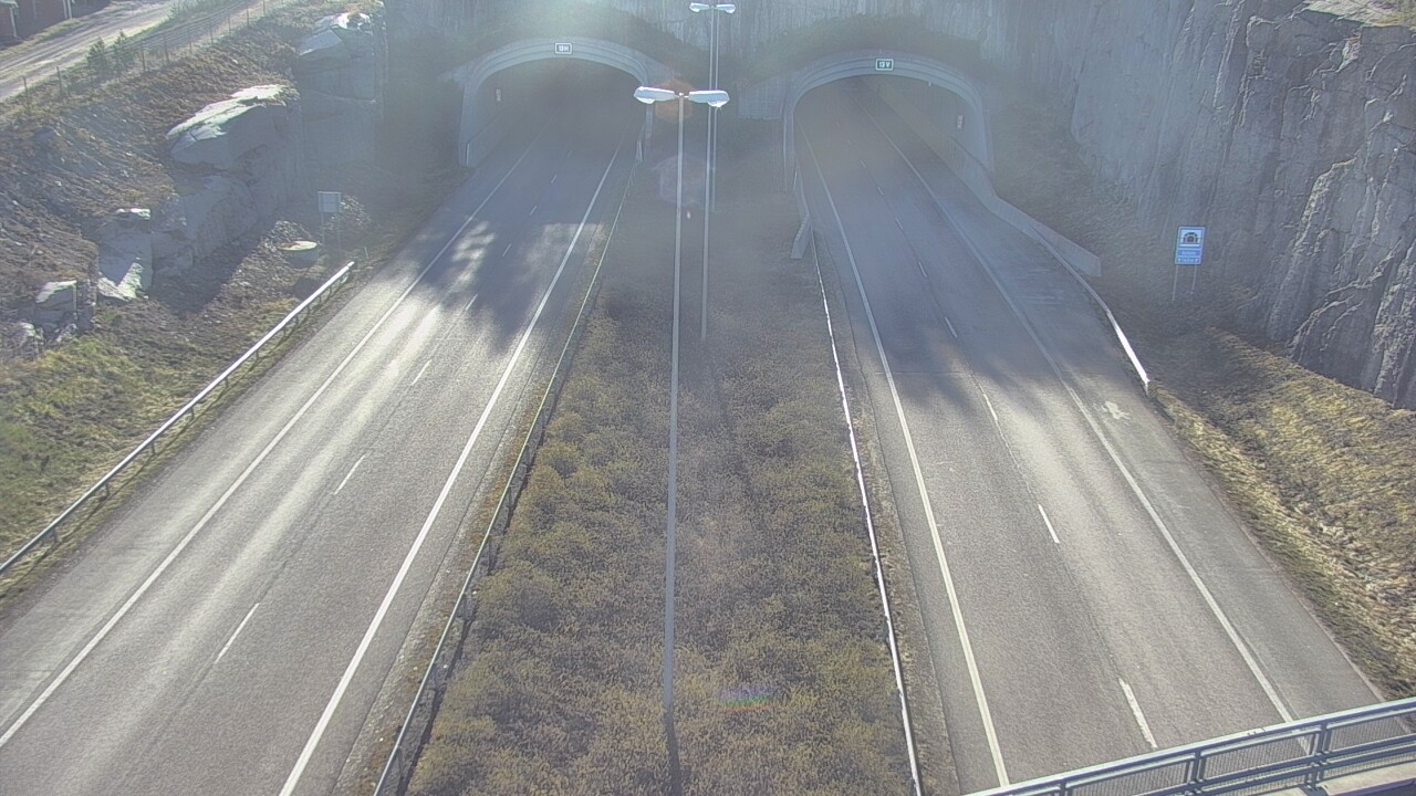Weather Camera Image Väg 7 Fredrikshamn Kolsila bom väst, Hamina, Kymenlaakso