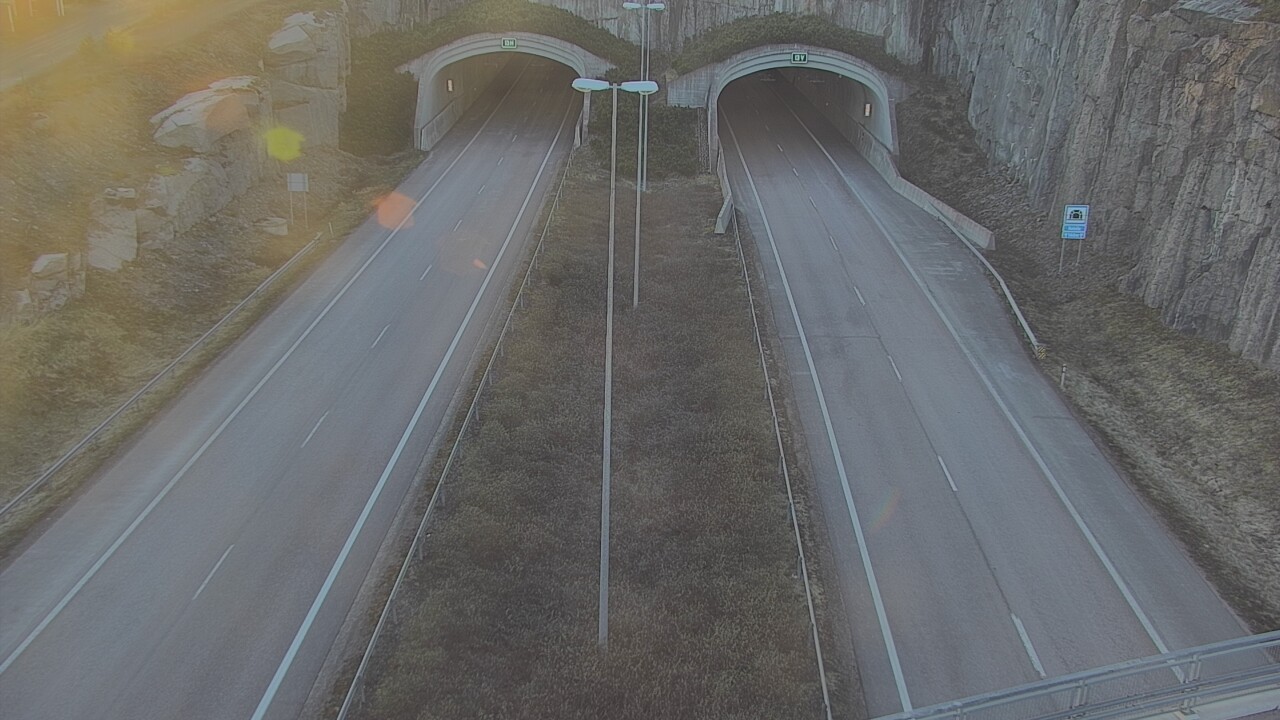 Weather Camera Image Väg 7 Fredrikshamn Kolsila bom väst, Hamina, Kymenlaakso