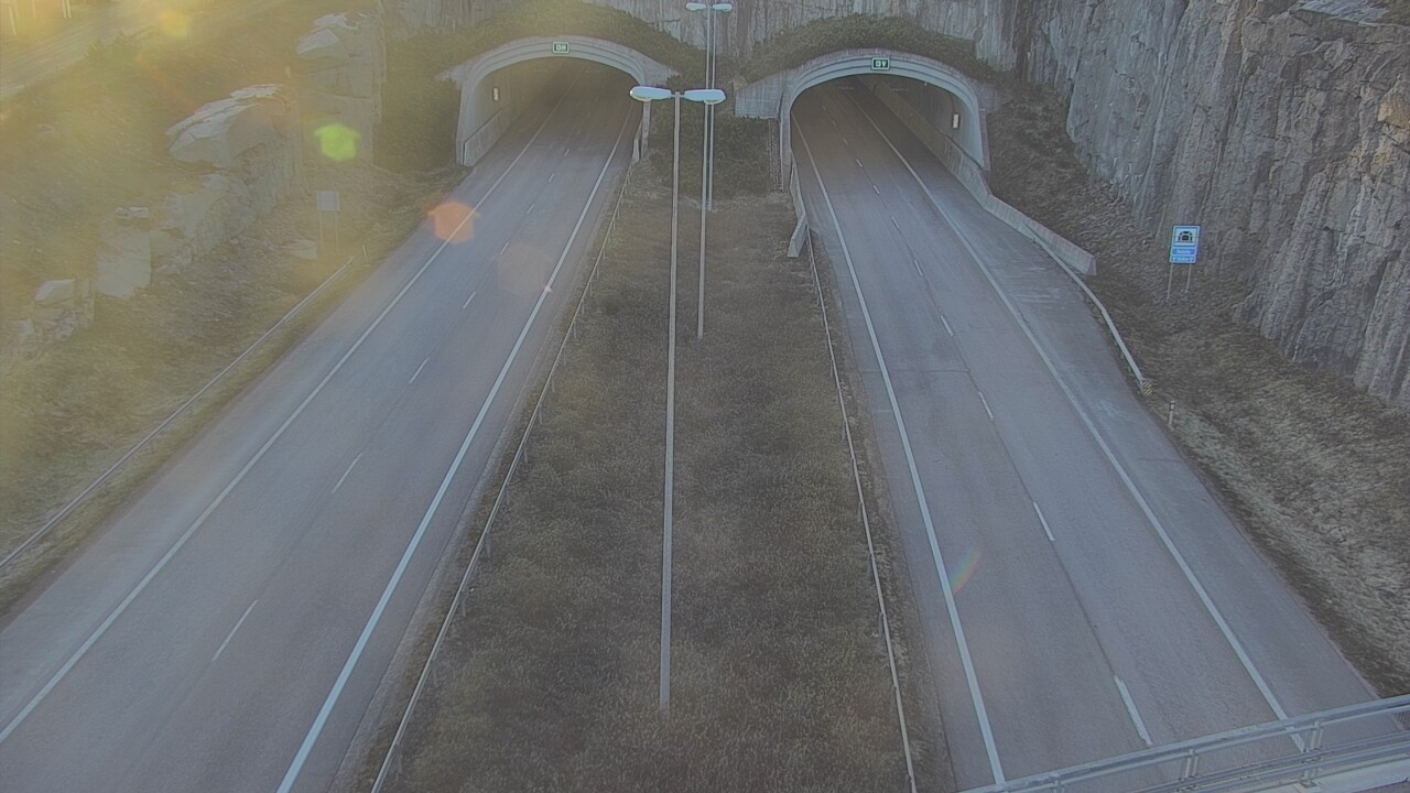 Weather Camera Image Väg 7 Fredrikshamn Kolsila bom väst, Hamina, Kymenlaakso