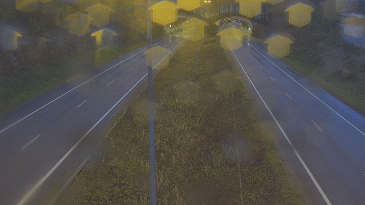 Weather Camera Image Väg 7 Fredrikshamn, Kolsila, bom öst, Hamina, Kymenlaakso