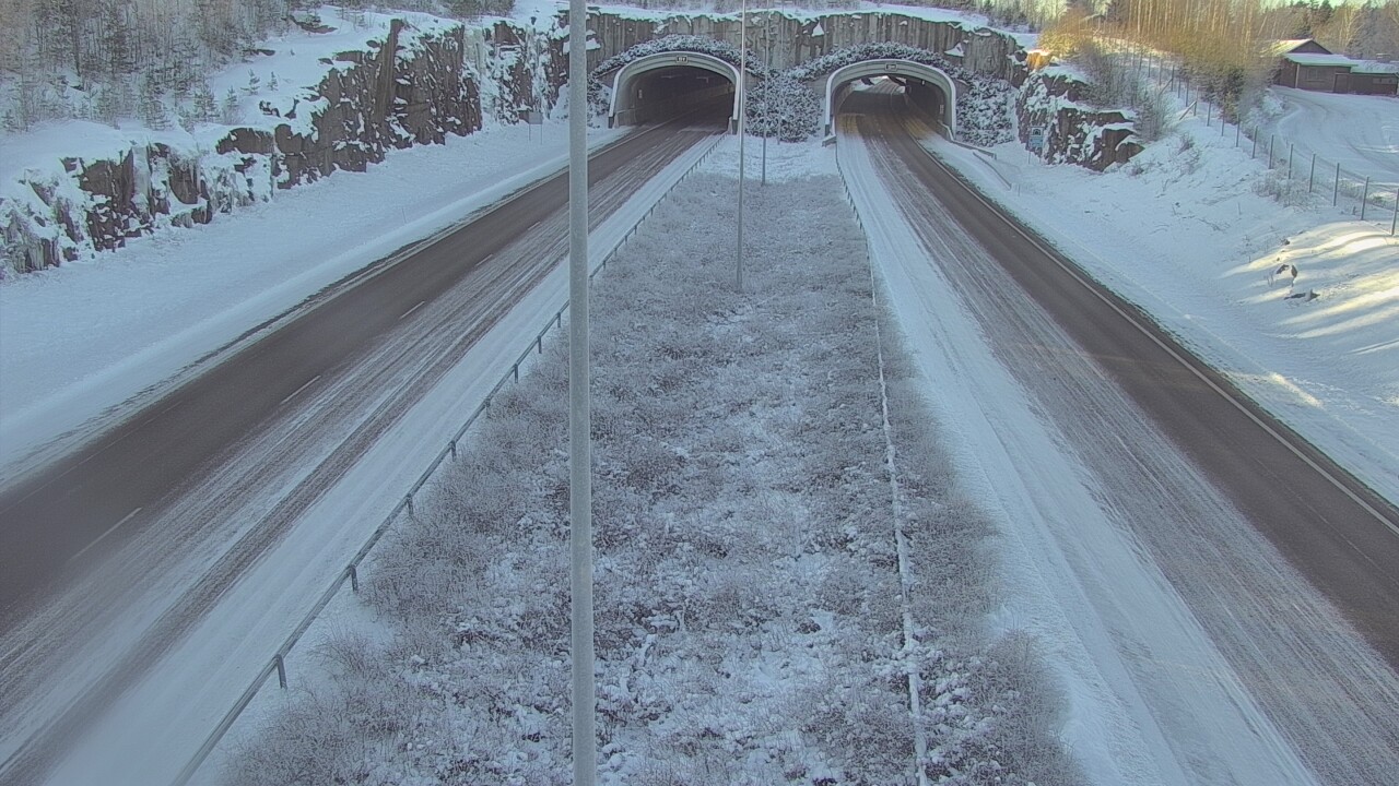 Weather Camera Image Väg 7 Fredrikshamn, Kolsila, bom öst, Hamina, Kymenlaakso