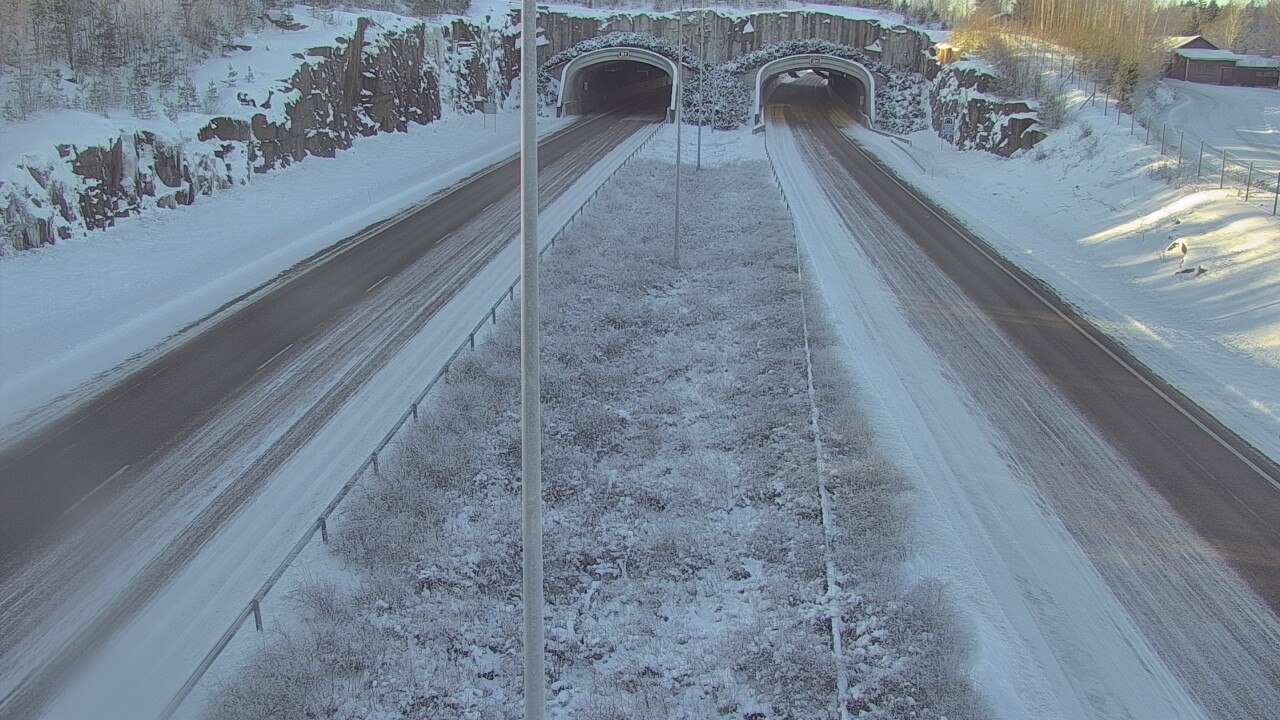 Weather Camera Image Väg 7 Fredrikshamn, Kolsila, bom öst, Hamina, Kymenlaakso