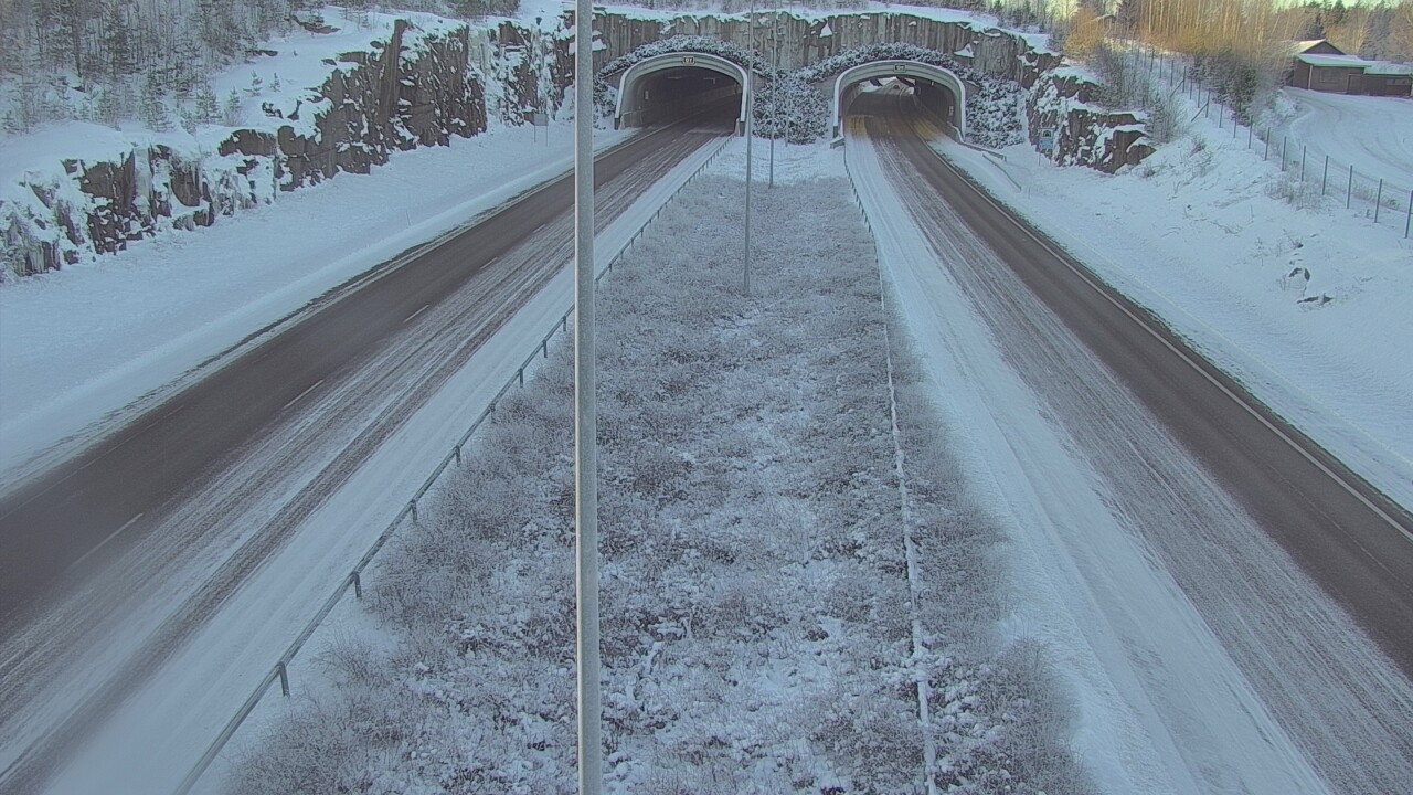 Weather Camera Image Väg 7 Fredrikshamn, Kolsila, bom öst, Hamina, Kymenlaakso