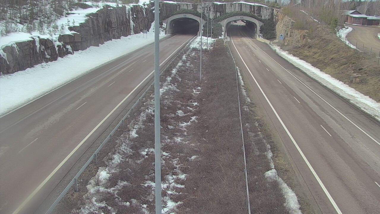 Weather Camera Image Väg 7 Fredrikshamn, Kolsila, bom öst, Hamina, Kymenlaakso