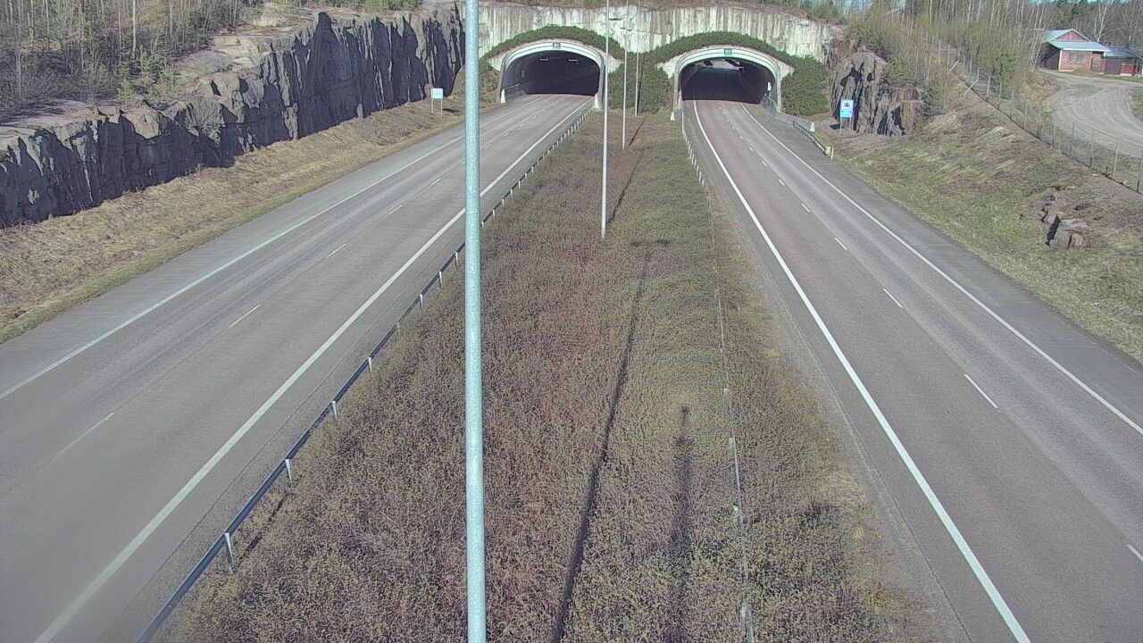 Weather Camera Image Väg 7 Fredrikshamn, Kolsila, bom öst, Hamina, Kymenlaakso