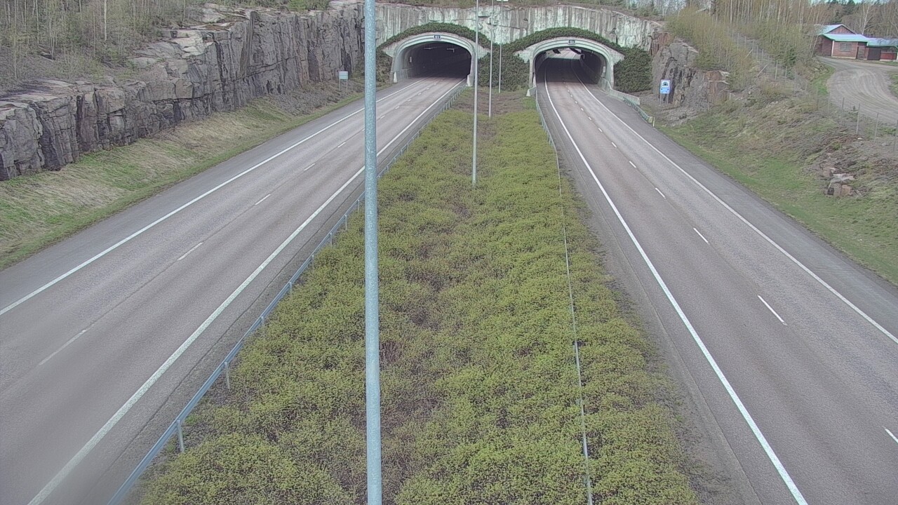 Weather Camera Image Väg 7 Fredrikshamn, Kolsila, bom öst, Hamina, Kymenlaakso
