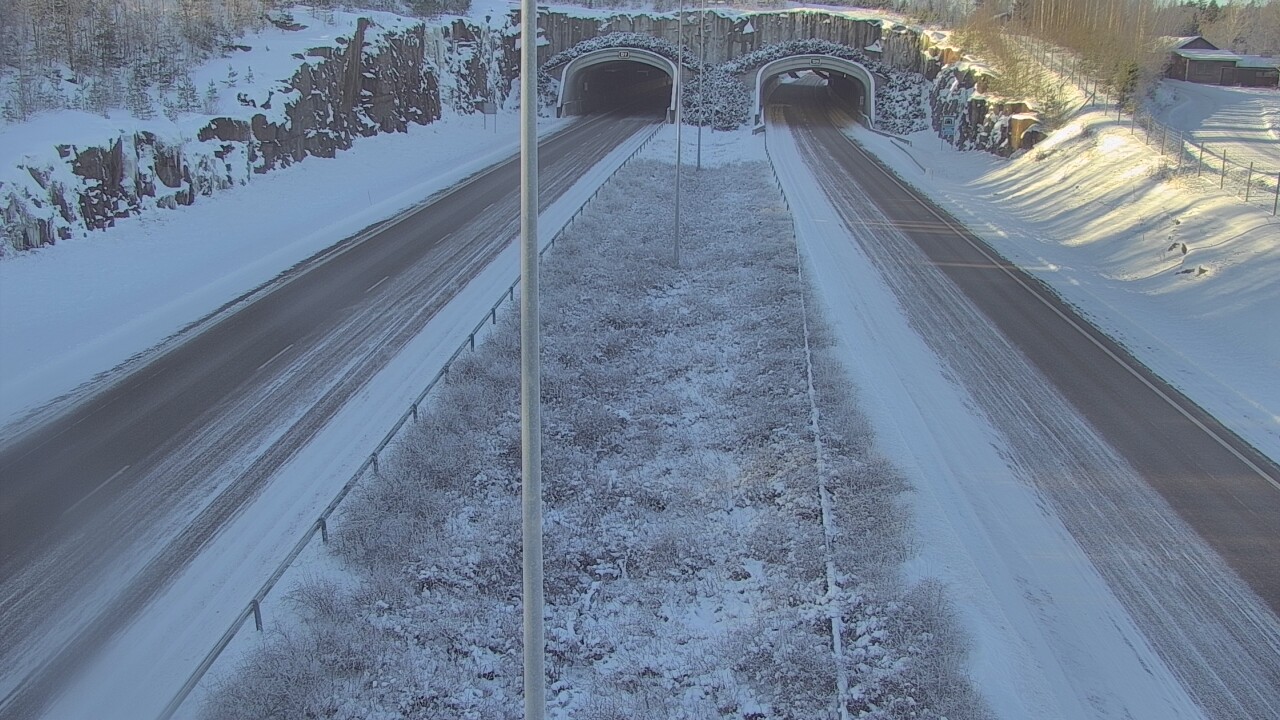 Weather Camera Image Väg 7 Fredrikshamn, Kolsila, bom öst, Hamina, Kymenlaakso