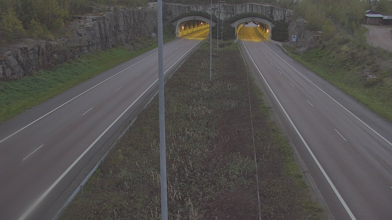 Weather Camera Image Väg 7 Fredrikshamn, Kolsila, bom öst, Hamina, Kymenlaakso