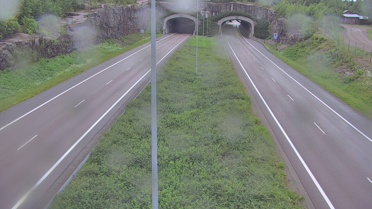 Weather Camera Image Väg 7 Fredrikshamn, Kolsila, bom öst, Hamina, Kymenlaakso
