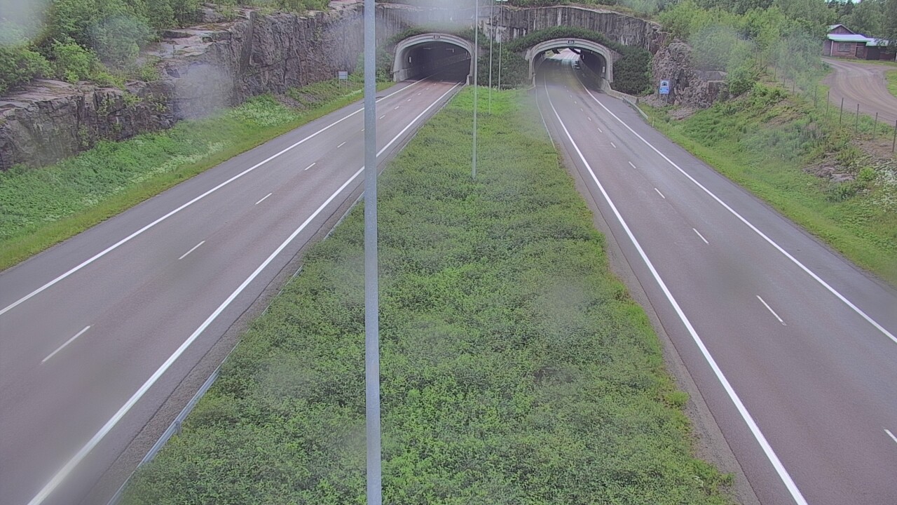 Weather Camera Image Väg 7 Fredrikshamn, Kolsila, bom öst, Hamina, Kymenlaakso