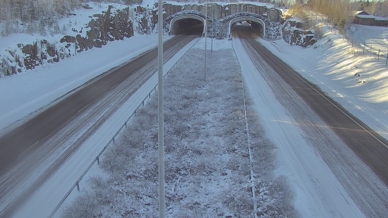 Weather Camera Image Väg 7 Fredrikshamn, Kolsila, bom öst, Hamina, Kymenlaakso