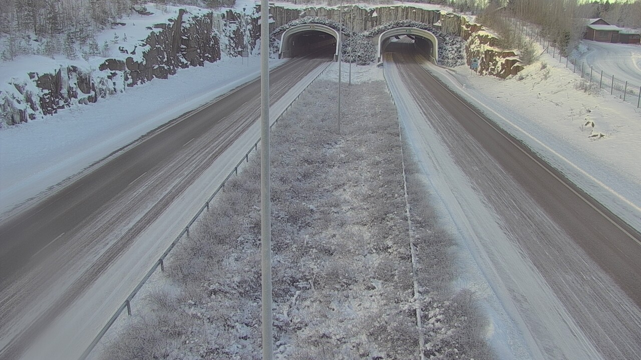 Weather Camera Image Väg 7 Fredrikshamn, Kolsila, bom öst, Hamina, Kymenlaakso