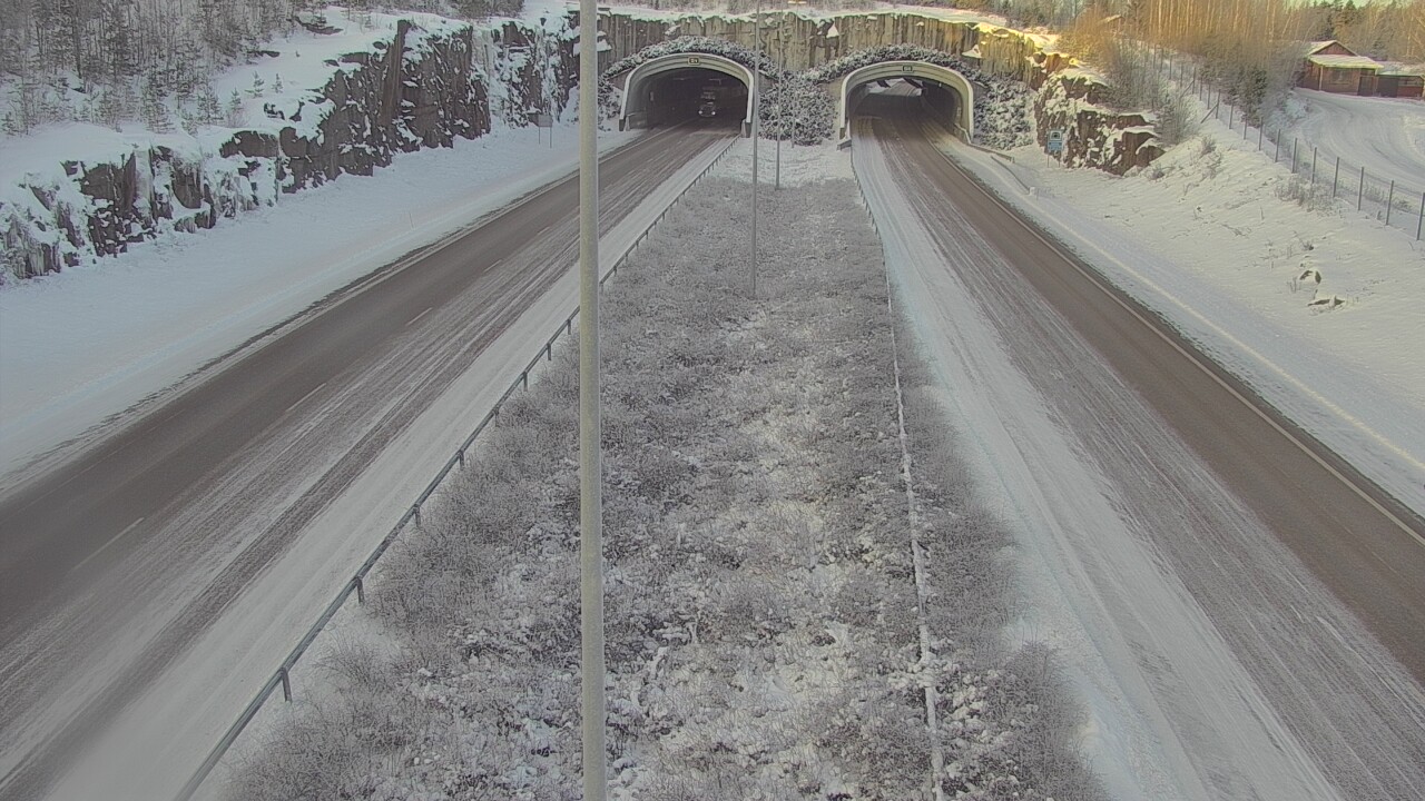 Weather Camera Image Väg 7 Fredrikshamn, Kolsila, bom öst, Hamina, Kymenlaakso