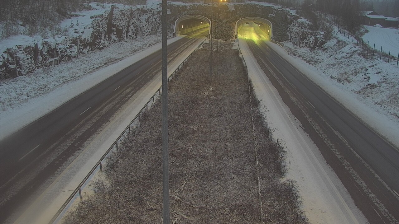 Weather Camera Image Väg 7 Fredrikshamn, Kolsila, bom öst, Hamina, Kymenlaakso