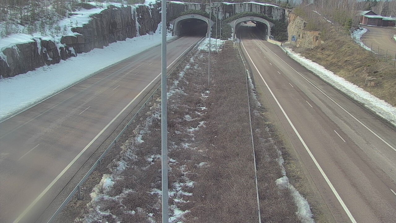 Weather Camera Image Väg 7 Fredrikshamn, Kolsila, bom öst, Hamina, Kymenlaakso