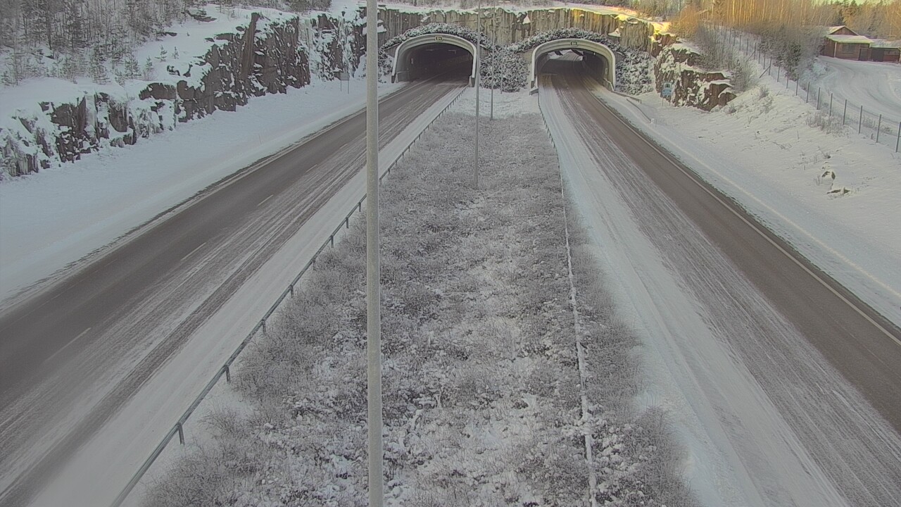Weather Camera Image Väg 7 Fredrikshamn, Kolsila, bom öst, Hamina, Kymenlaakso